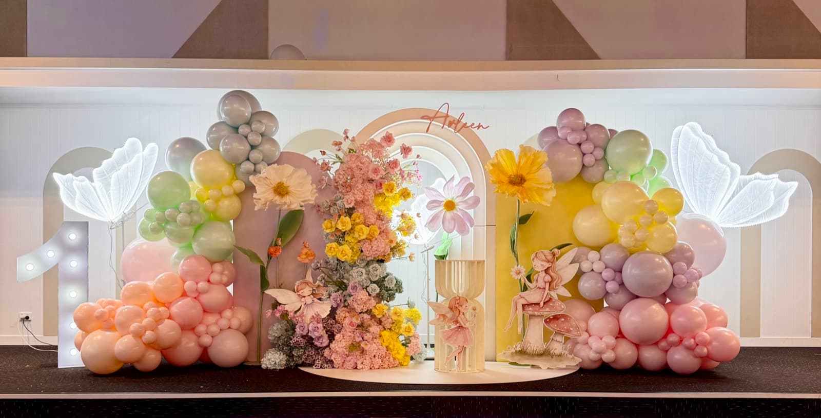 Baby shower styling
